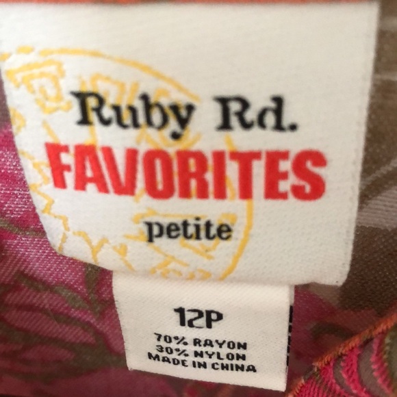 Ruby Rd Favorites Hawaiian Print Button Down Shirt - Picture 4 of 8